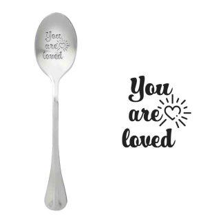 лъжичка с гравиран текст You are loved